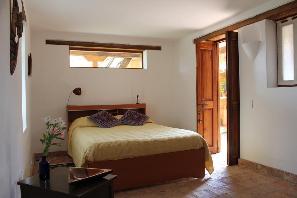 Hostal Casa Del Arte Robles Oda fotoğraf